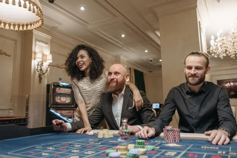 Betting With the Crew: Why Your Gambling Squad Might Be Your Biggest Liability